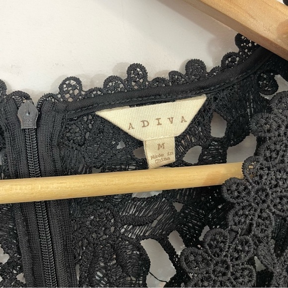 Adiva Floral Appliqué Top Women’s M Black Lace Crochet Sleeveless Crop Party EUC - Picture 3 of 10